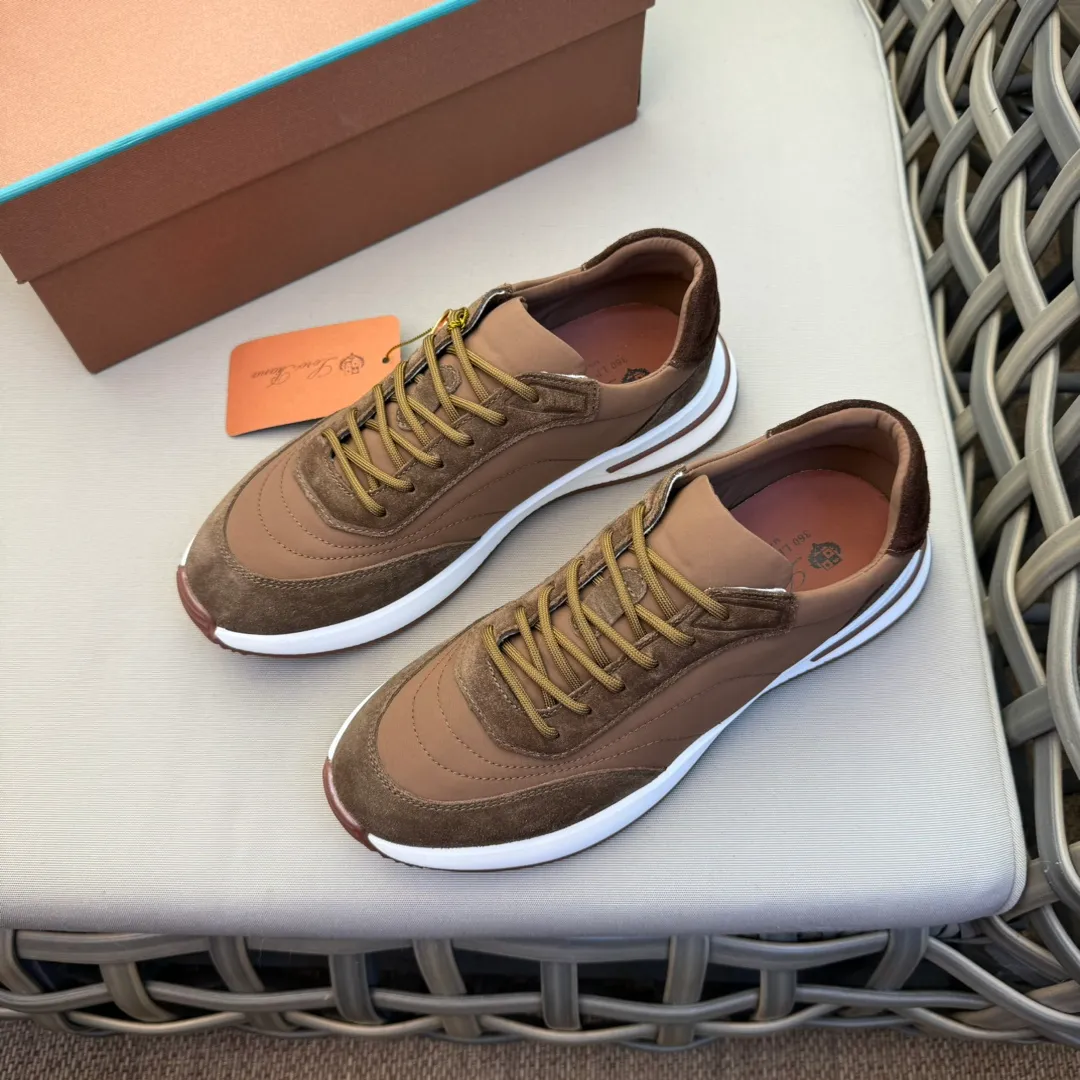 Factory price: 460💰Loro men's shoes💰iana WeekendWalk men's waterproof sports shoes! Waterproof canvas warm men's shoes, the lightest L men's shoes in history 💰jogging shoes, the upper is made of Wind microfiber with StormSystem® waterproof and windproof treatment and goatskin, which is waterproof and warm. There will be a little wrinkle on the upper, which is normal because the waterproof fabric is very soft and the exquisite carving is very challenging. Craftsmanship and lathe workmanship, the lining is made of cloth for a warmer and more comfortable fit, and the Kummel-colored rubber outsole is made of lightweight material: this structure ensures proper weight distribution during walking, improves shock absorption and rebound, enhances grip and stability, and the eyelets and upper back of the shoe are embellished with light and very comfortable shoes! Packed in the original box at the counter, multiple colors available! Size: 39-40-41-42-43-44 45 standard leather shoe size